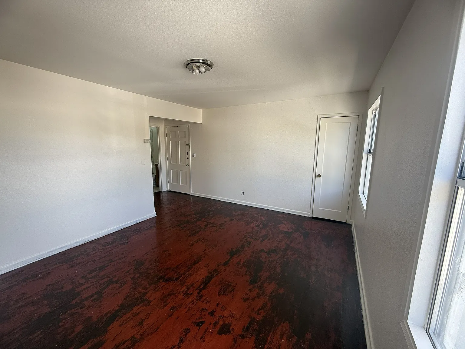 2 bed, 785 sqft, $2,500 — Photo 3