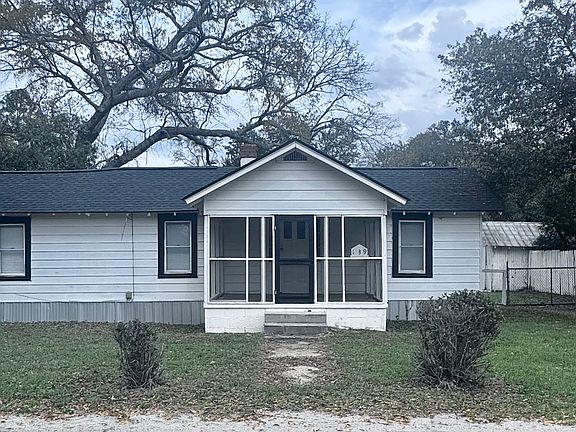 4th image of 139 Register Ave