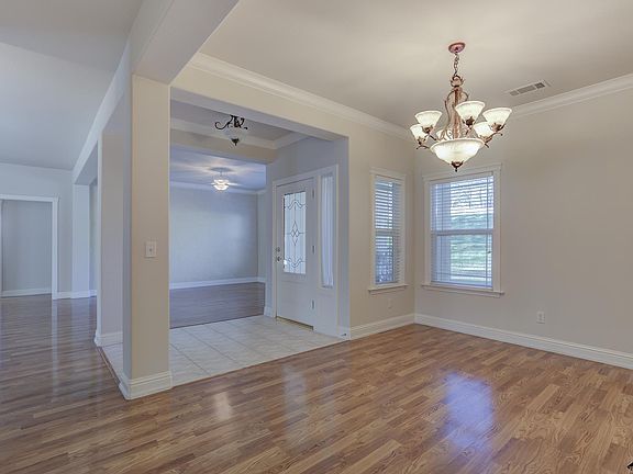 4th image of 14200 Deerwood Dr