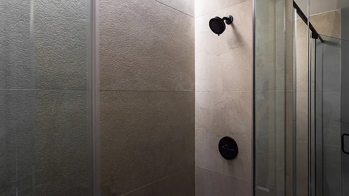 Rented by Nooklyn NYC LLC | media 13