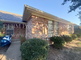 706 Biloxi Dr, Ennis, TX 75119