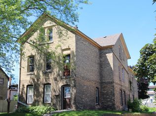 1034 S 19th St, Manitowoc, WI 54220