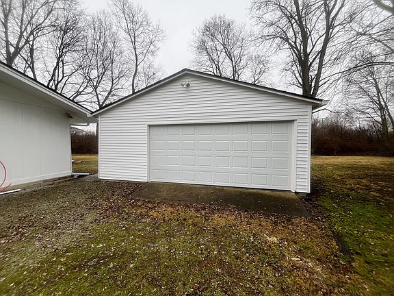 2nd image of 195 Millcreek Dr