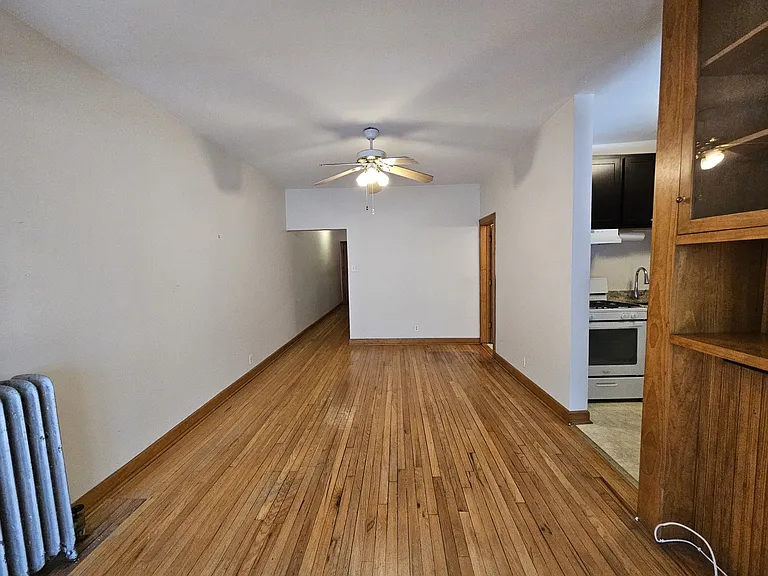 703 W Cornelia Ave #2R — Photo 8