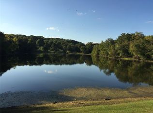 307 Somerset Dr, Villa Ridge, MO 63089