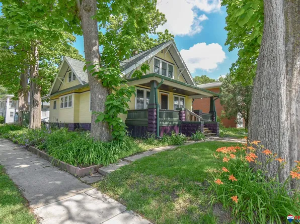 2002 S 11th St, Lincoln, NE 68502