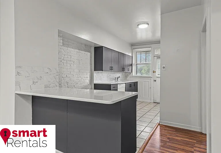 1722 Waverly Pl — Photo 18