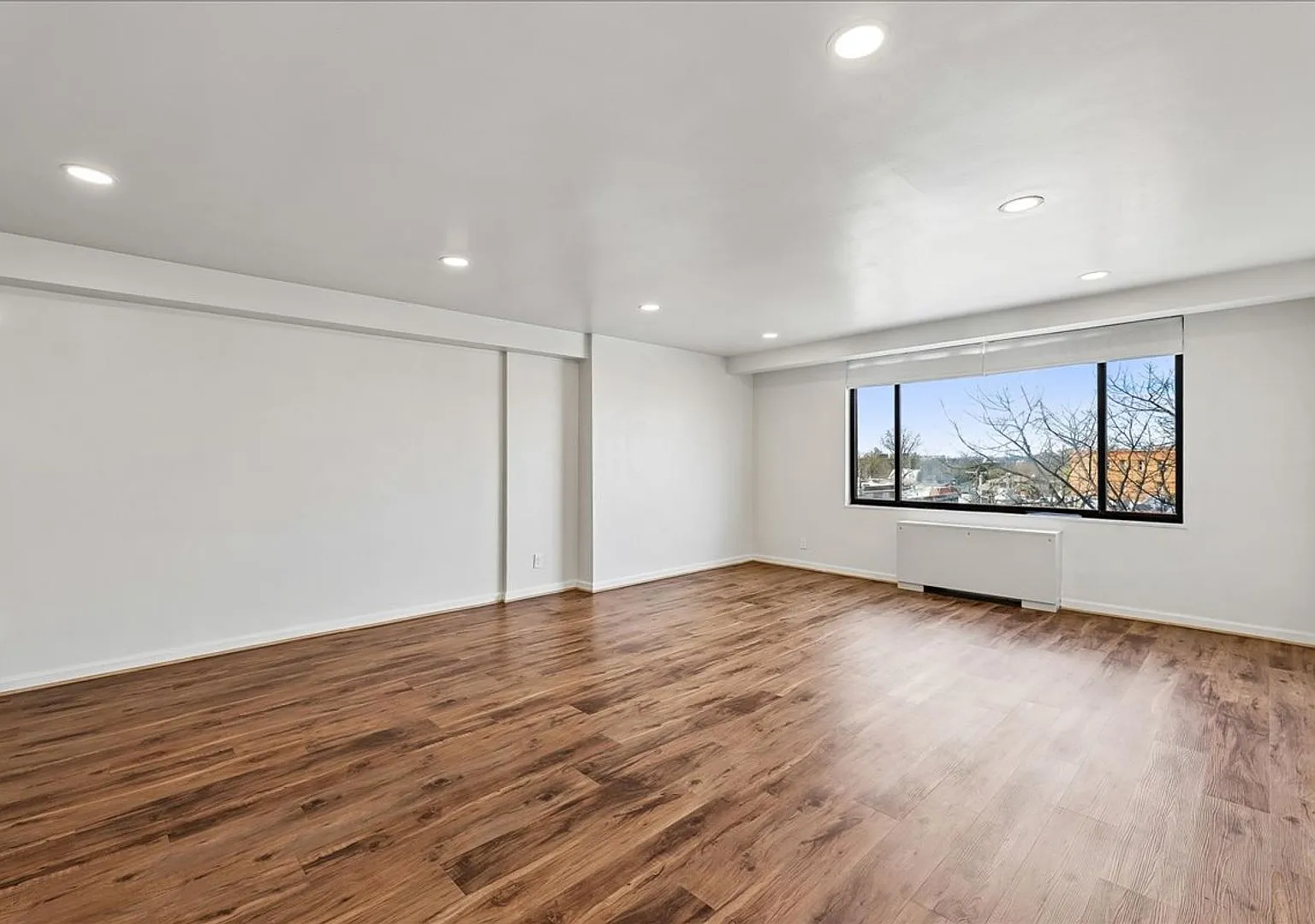 Cathedral Heights Condo | 1 Bed | 1 Bath | 750 Sf — Photo 2