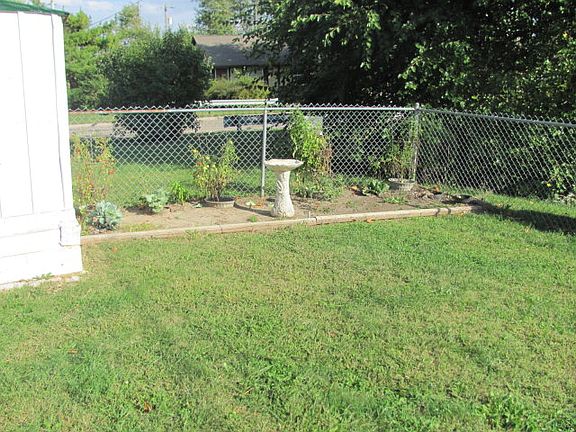 5th image of 3849 Harper Dr