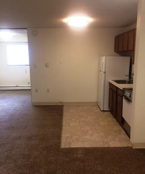 Iris Ave — Photo 5