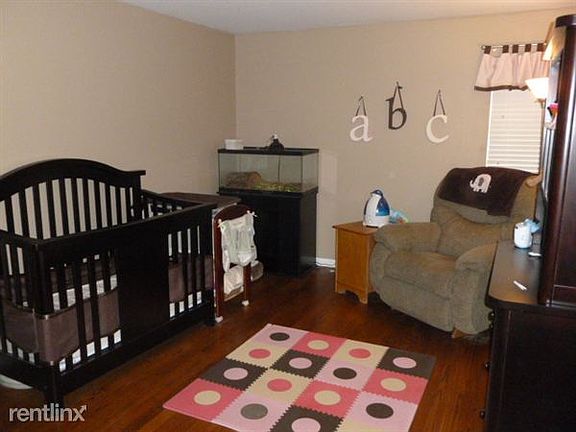 203-green-knoll-bedroom_7999999016_o