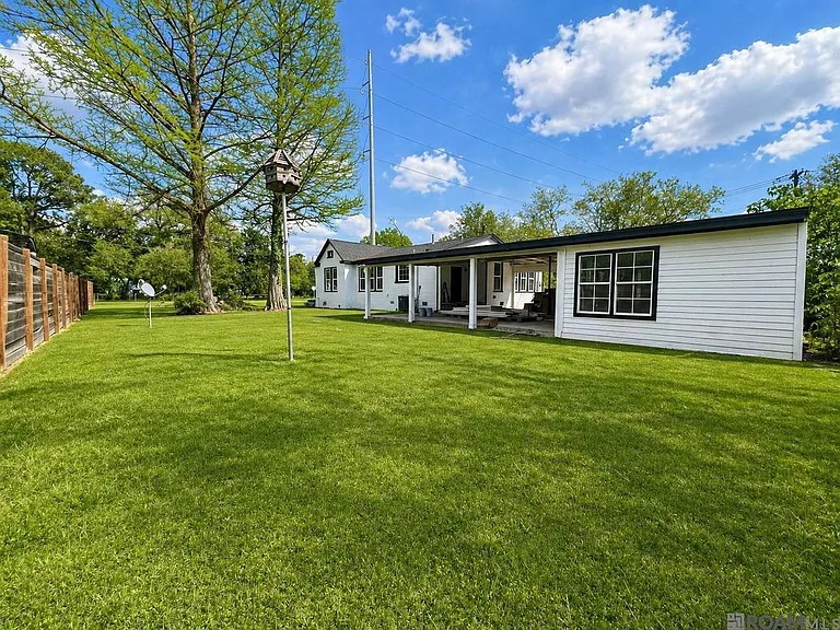 4809 Longfellow Dr — Photo 15