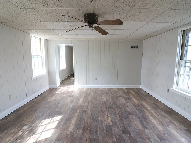1419 W Main St #B — Photo 7