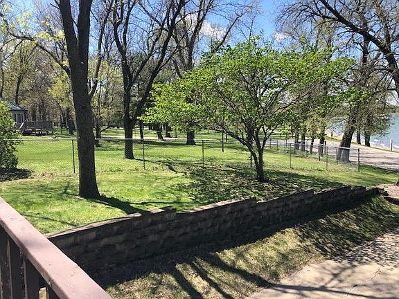 4th image of 2722 S Lakeview Dr
