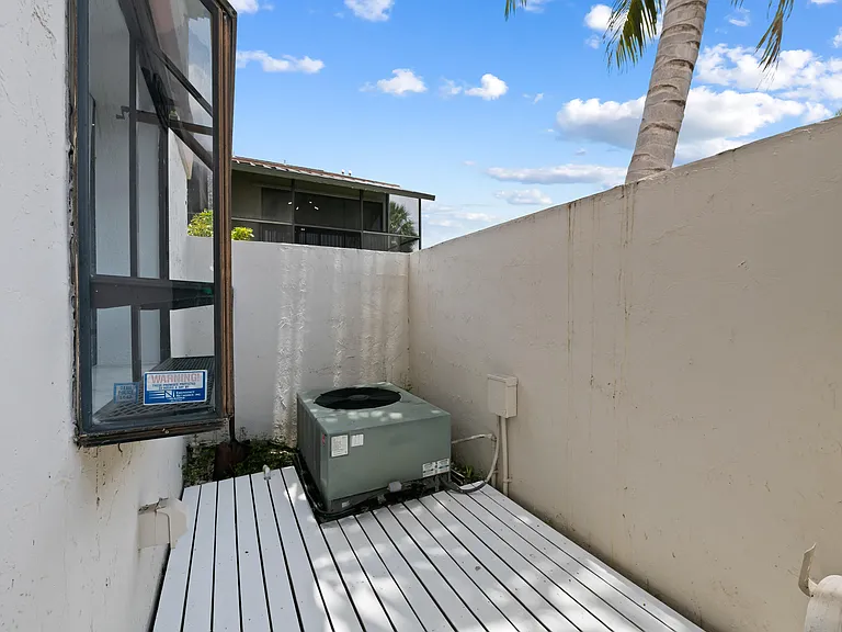 4221 SW 71st Way #4221 — Photo 24