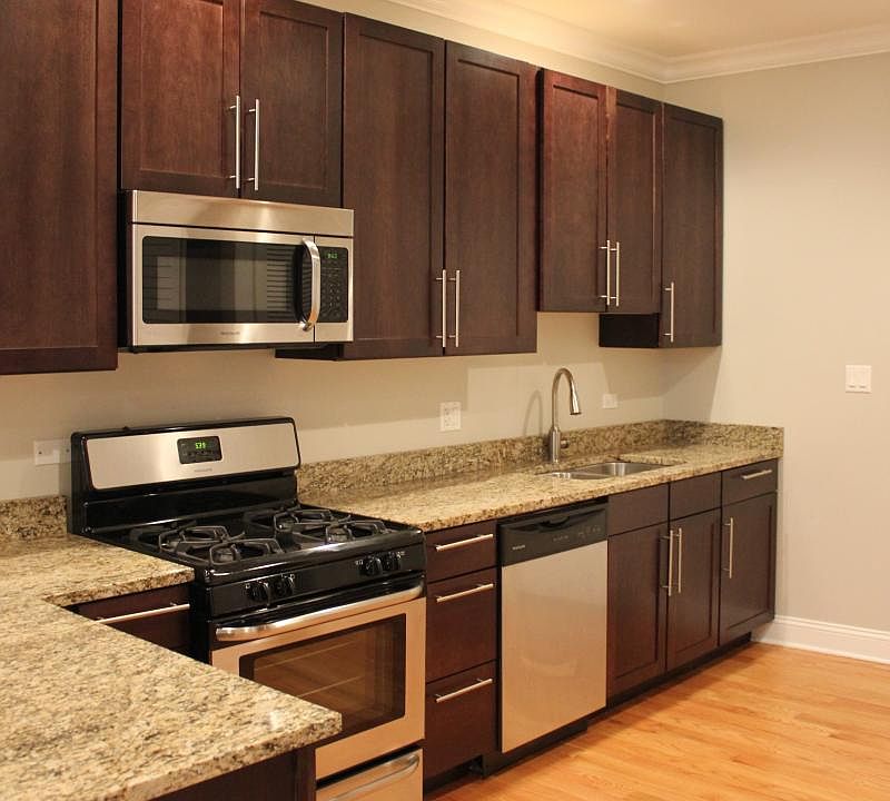 1st image of 634 Hinman Ave #2CC