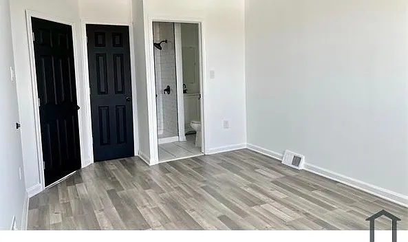 8318 Pickering Ave #D — Photo 7