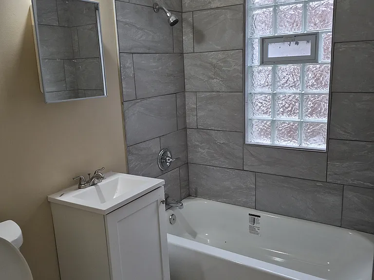 3399 E 140th St #1 — Photo 9