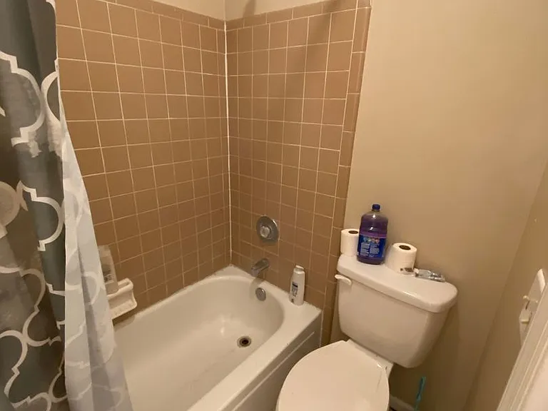 1104 Green Tree Ct #A — Photo 8