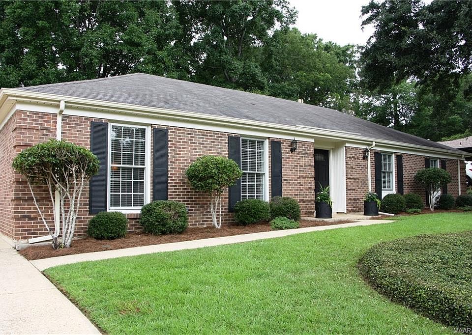 1st image of 570 E Moye Dr