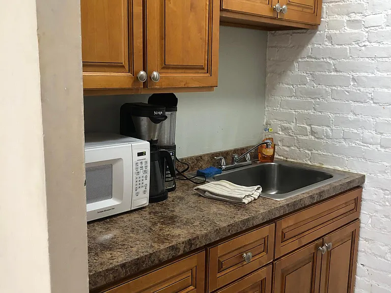 886 Huntington Ave #8 — Photo 3