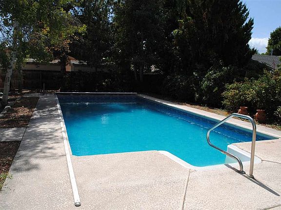 2nd image of 643 Avalon Dr