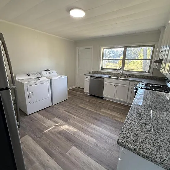 1033 Morrow Ave — Photo 10