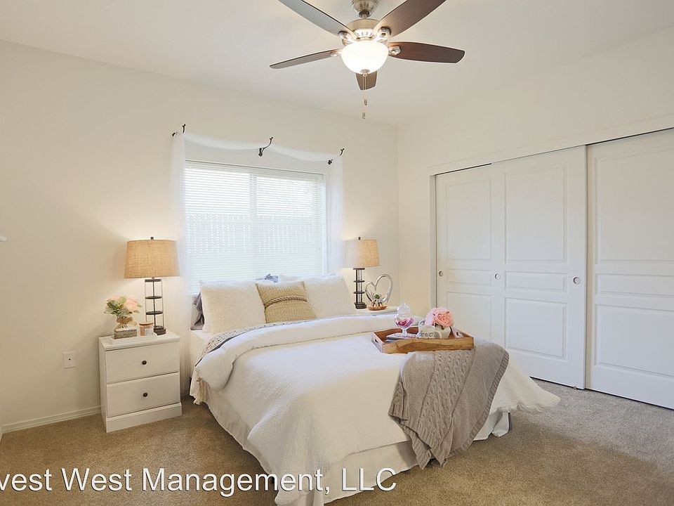 1st image of 2300 Main St APT 123