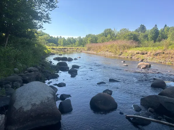 56 Streamview Drive, Harmony, ME 04942