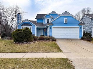 942 Linden Way, Auburn Hills, MI