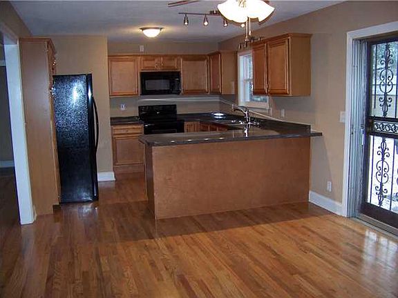 2nd image of 1119 Vannoy Dr