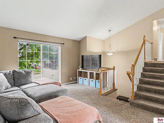 3rd image of 19015 R St