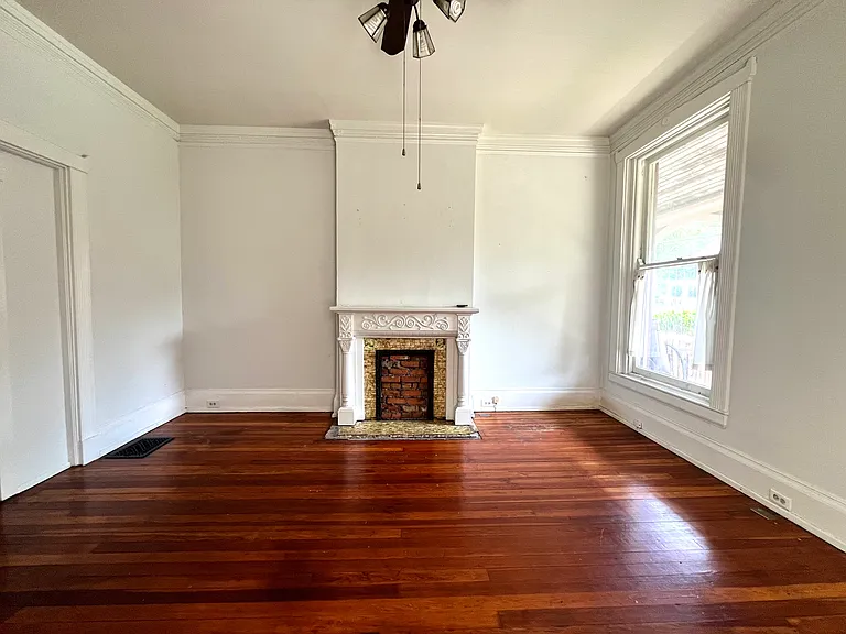 4227 Hamilton Ave #1 — Photo 2