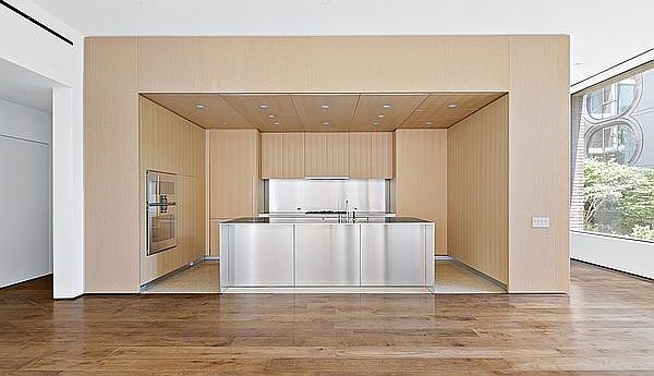 1st image of 527 W 27th St #3S
