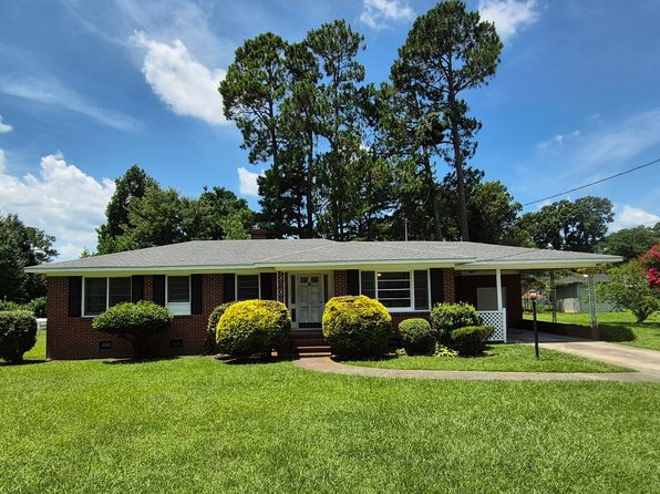 207 Hooks Ave