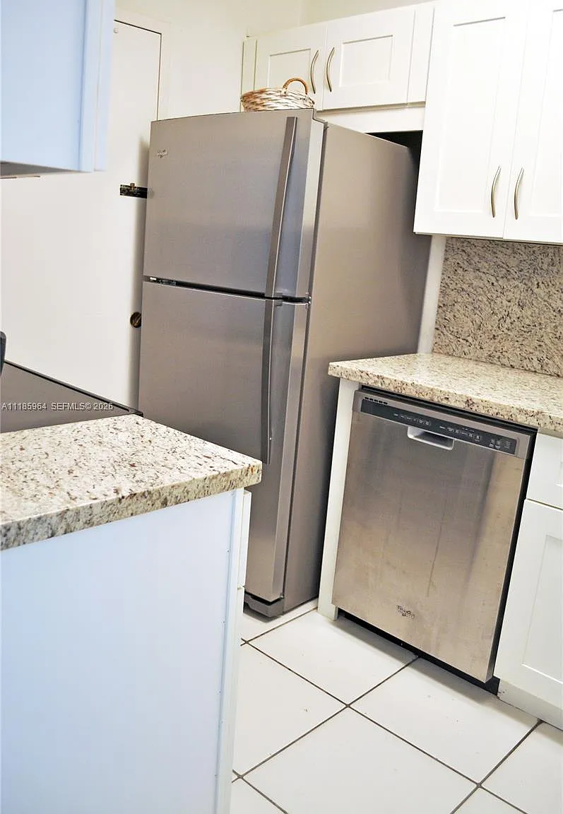 The Decoplage Condo — Photo 4