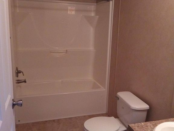 5th image of 215 Chelsee Pl #271