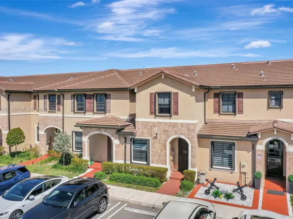 11295 W 34th Way, Hialeah, FL 33018