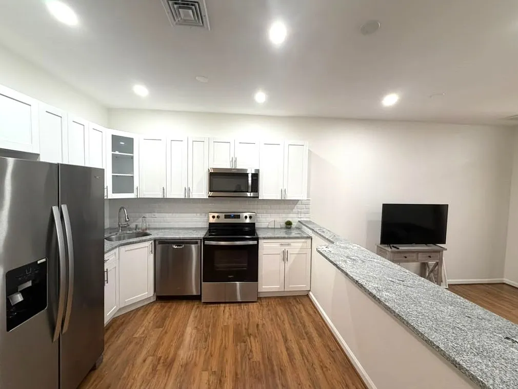 1 bed, $2,800 — Photo 3