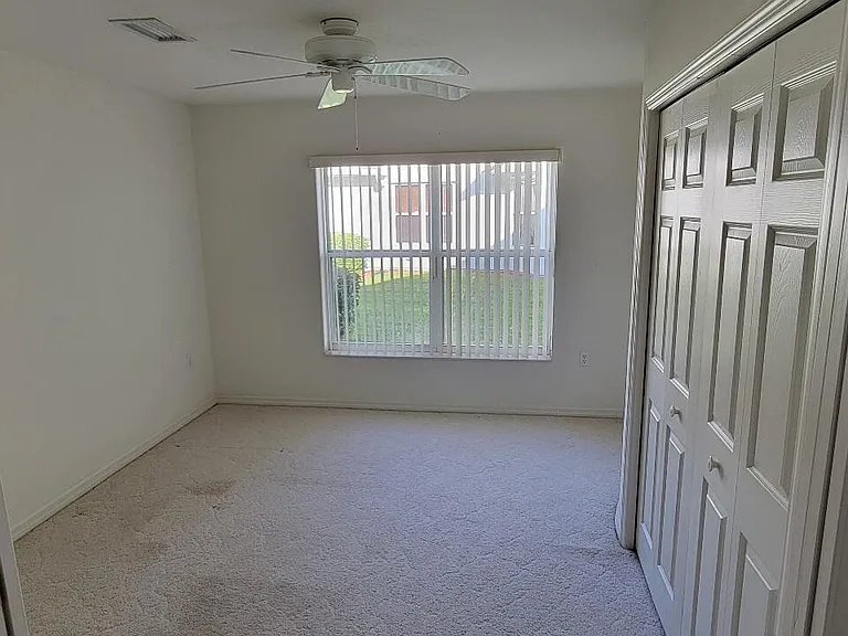 729 Kenwood Cir — Photo 8