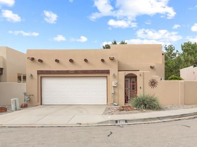 2260 Calle De Alifas SW, Los Lunas, NM, 87031
