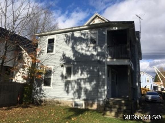 2nd image of 617 Elm St