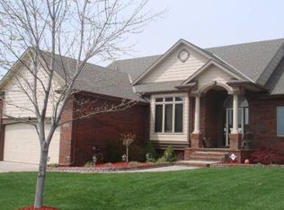 8610 W Shadow Lakes St, Wichita, KS 67205