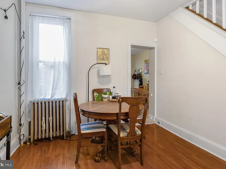 105 W Salaignac St — Photo 6