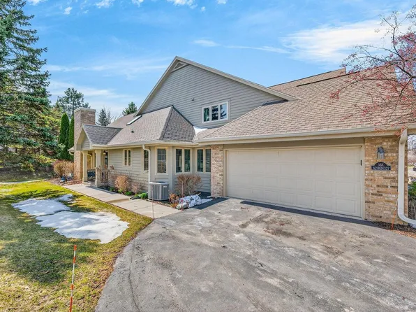 N21W24327 Cumberland DRIVE #36K, Pewaukee, WI 53072