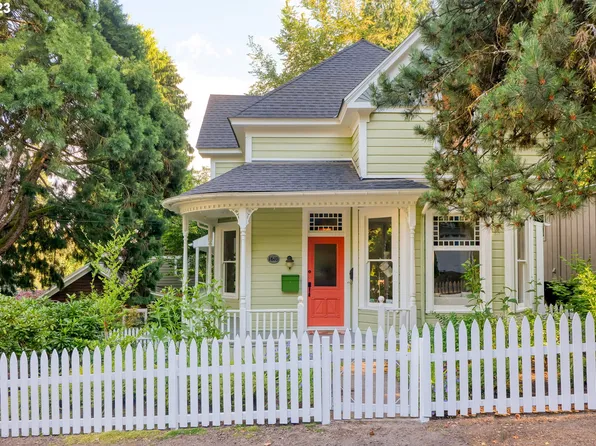 1610 SW Broadway Dr, Portland, OR 97201