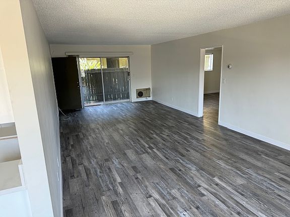 5th image of 901 N Cedar St APT 6