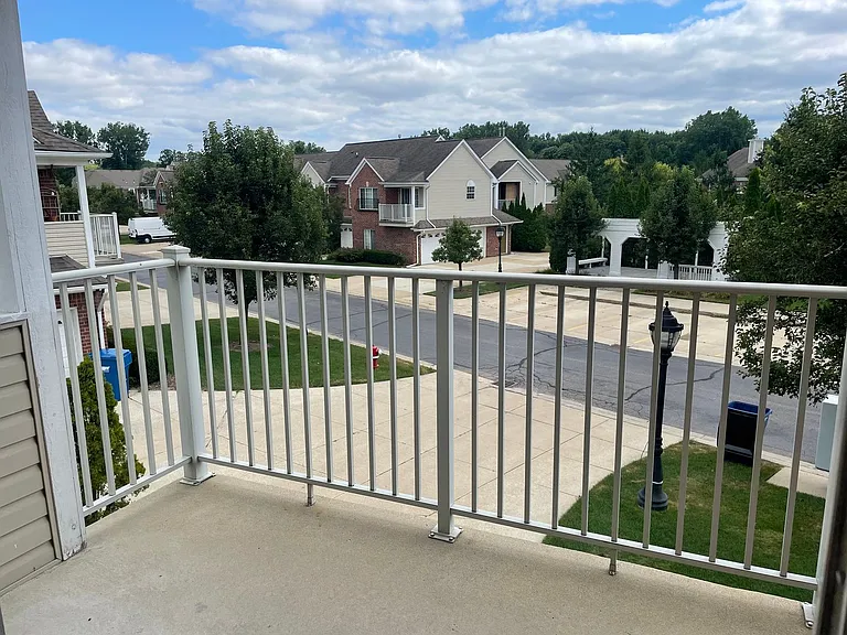 8221 N Annsbury Cir #10 — Photo 13