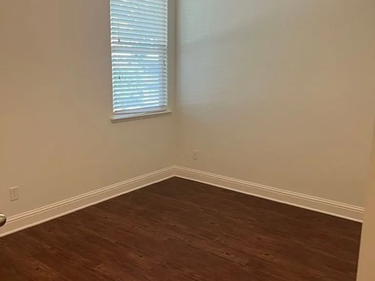 947 Timothy Ave — Photo 8