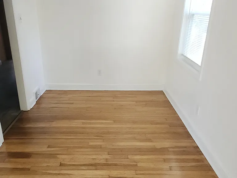 1001 E Washington St #1 — Photo 4